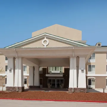 Holiday Inn Express & Suites LAMAR by IHG