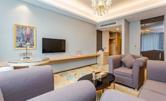 Vienna International Hotel (Duyun Qinhan Film and Television City Green Expo Park)