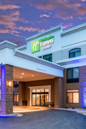 Hotel Dekat Industrial Technology Center Cedar-falls Tripcom