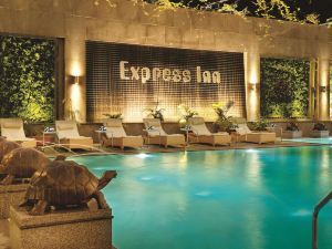 Express Inn the Business Luxury Hotel