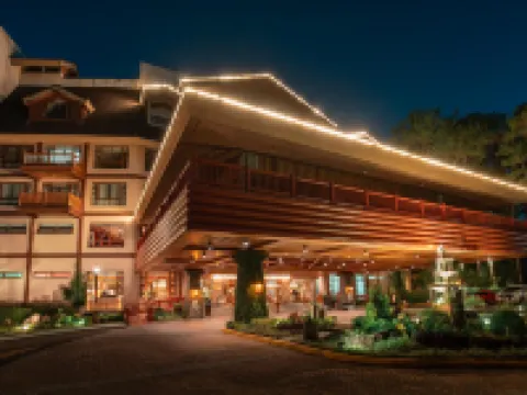 The Forest Lodge at Camp John Hay 바기오 호텔