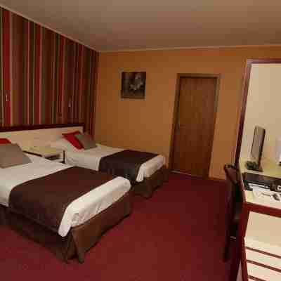 Hotel la Reine Rooms