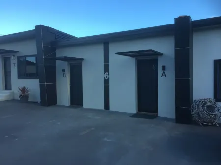 Georges Bay Apartments