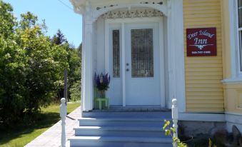 Deer Island Inn