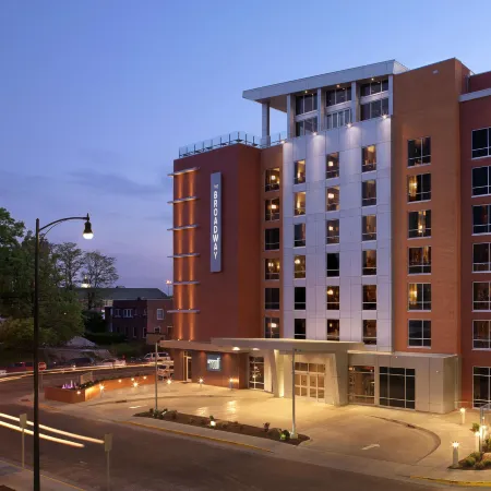 The Broadway Columbia - a DoubleTree by Hilton