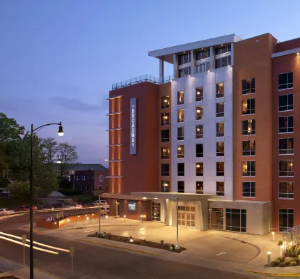 The Broadway Columbia - a DoubleTree by Hilton Hotel a Columbia