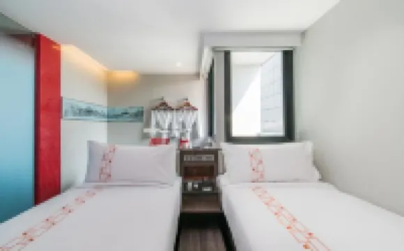 ไวบ์ เบสท์เวสเทิร์น สนามเป้า