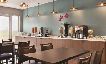 Park Inn by Radisson Brampton, on