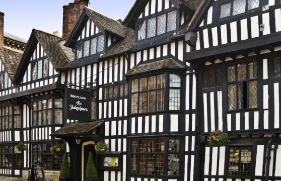 斯特拉福德埃文河畔莎士比亞美居酒店