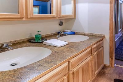 Other #51 & #52 Hyatt Lake Compound~Sleeps 10~Lake View Photo