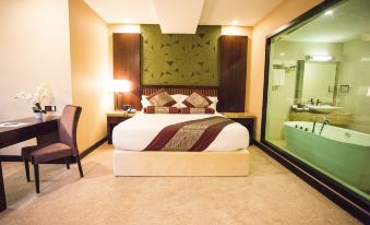 Royale Signature Hotel