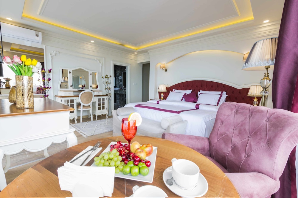 Andalouse Elegante Suite Hotel