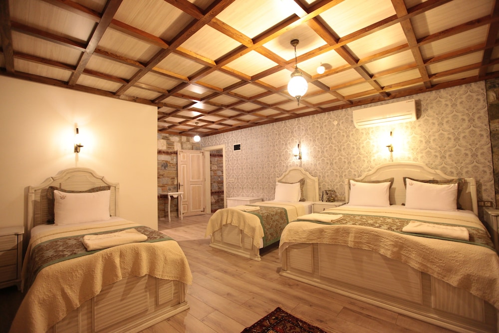 Celsus Boutique Hotel