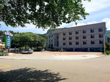 sorakyhostel