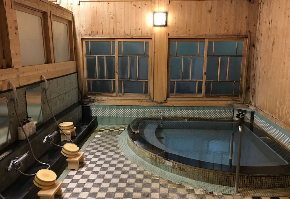 2. 미카와야 료칸..