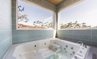 Ganghwado Sky Hills Pension (Spa, MD Recommended)