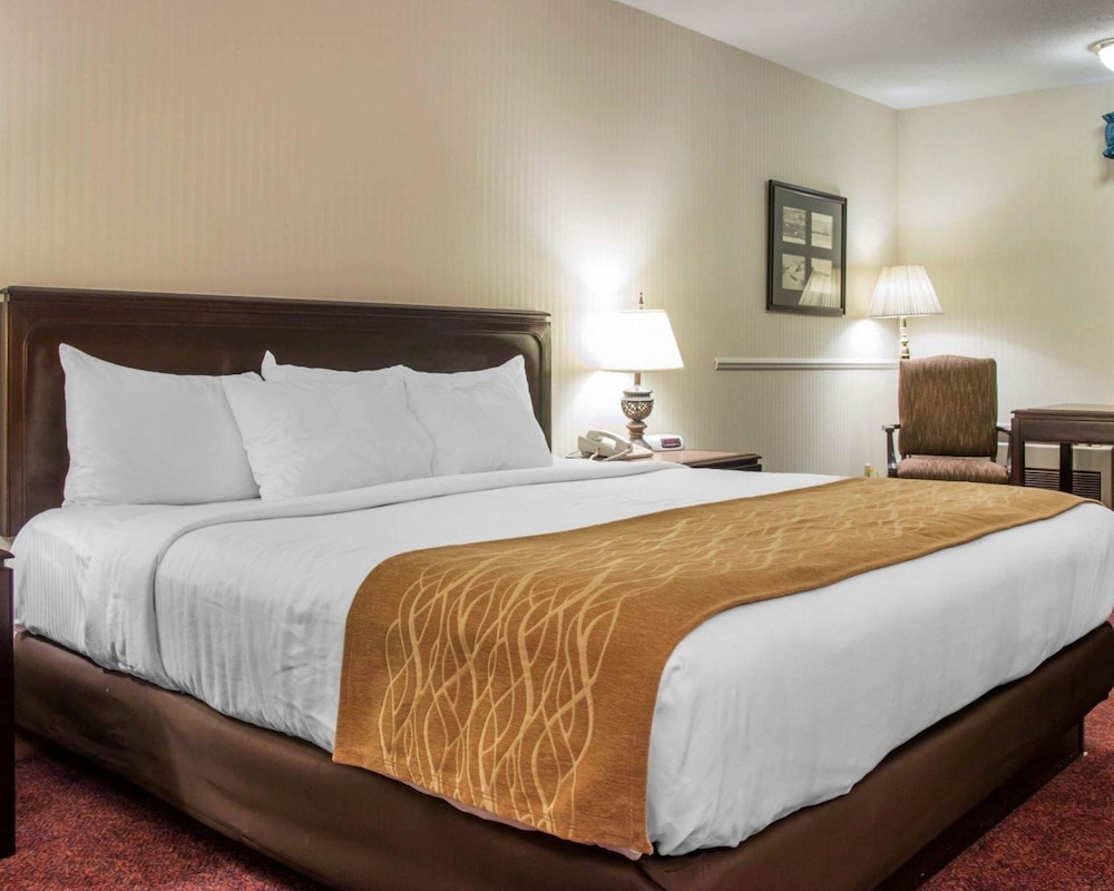 Comfort Inn Lakeside - Mackinaw City