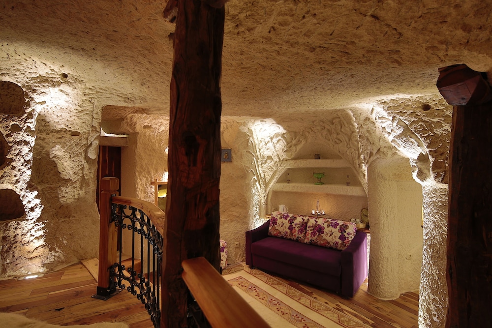 Panoramic Cave Hotel