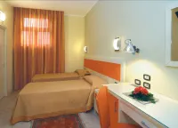 Hotel Cristal Eboli Castello Guerritore 주변 호텔