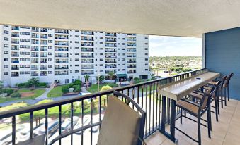 2Br Condo w/ Multiple Pools, Lazy River & Tennis 2 Bedrooms 2 Bathrooms Condo