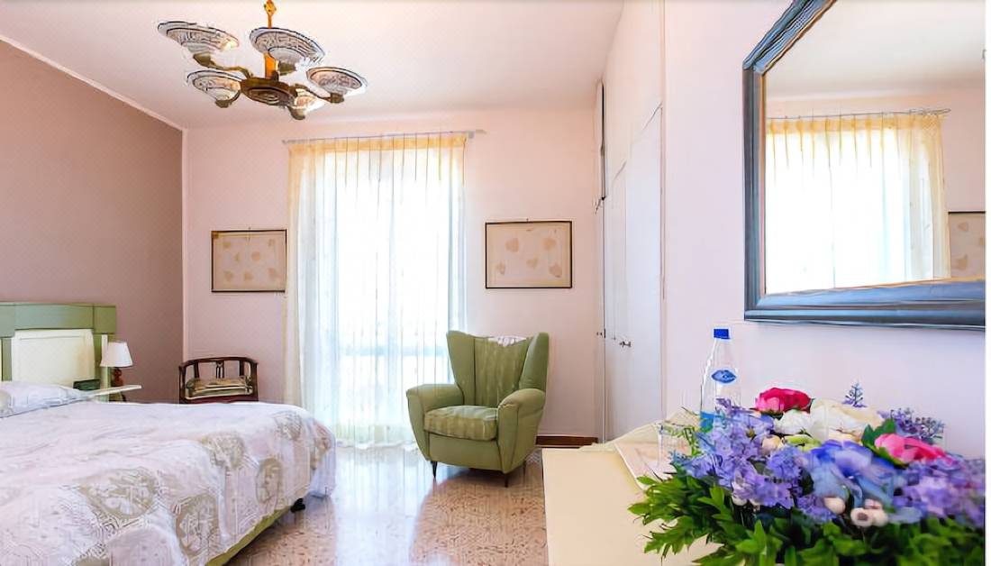 La Pinetina B&B-Porto San Giorgio Updated 2022 Room Price-Reviews & Deals |  Trip.com