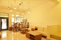 Blueheron Hostel Các khách sạn gần Donglong Temple