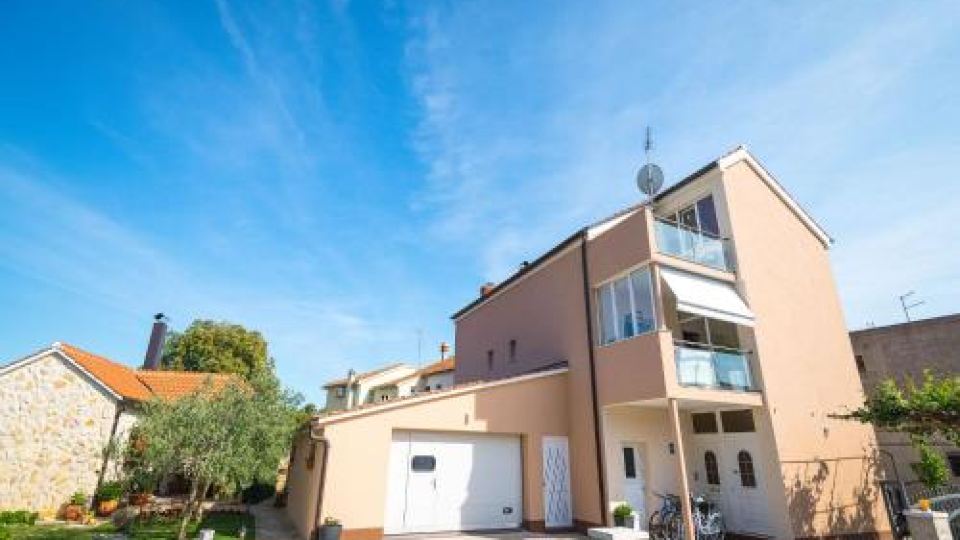 Apartments Sunny Garden