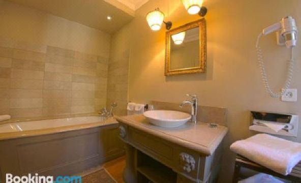 Hôtel Restaurant Spa le Sauvage - Housity