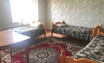 Suitetrails - Jonon Tours & Guesthouse