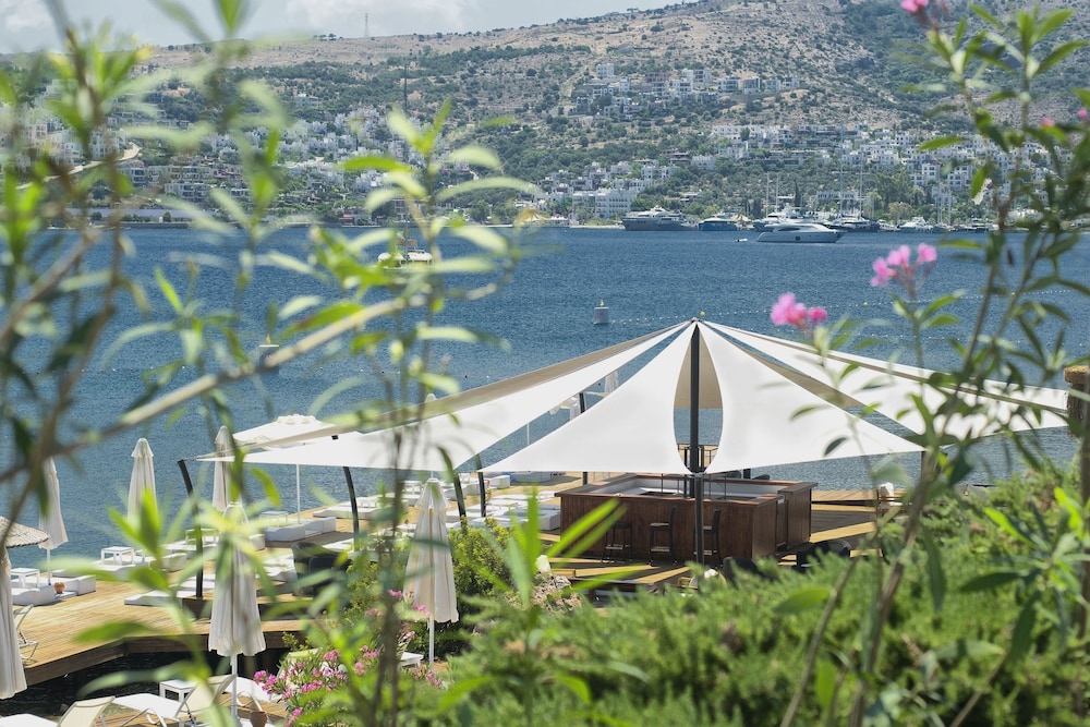 Cape Bodrum Luxury Hotel & Beach