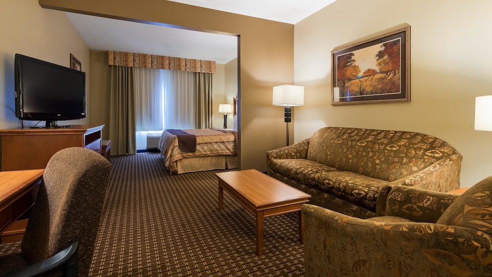 Best Western Plus Grand Island Inn and Suites