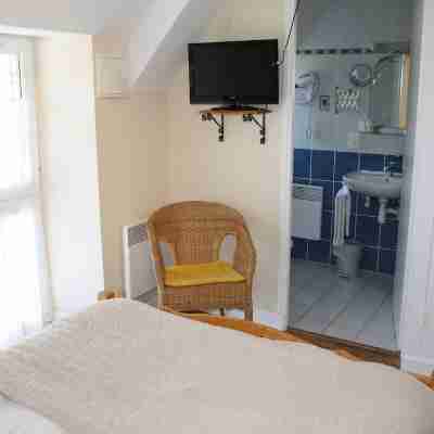 Hotel Saint julien aux bois Rooms
