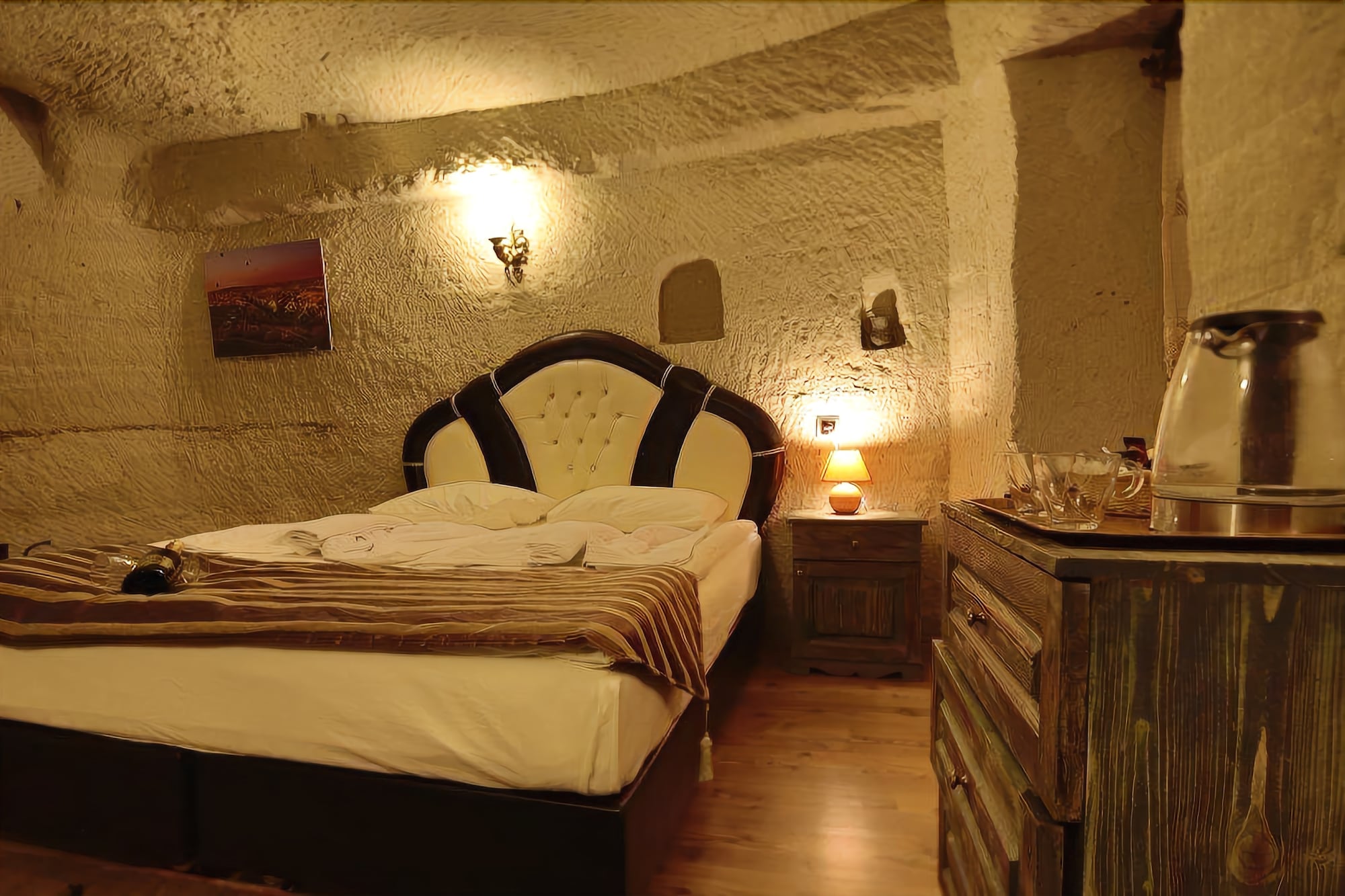 Kayatas Cave Suites