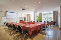 Best Western Sevan Parc Hotel Hotels in Pertuis