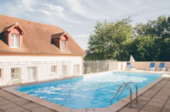 法國之地酒店 - 羅切波賽公寓酒店 拉羅什波賽酒店