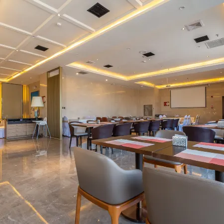 Yuelai Hotel