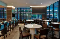 AC Hotel Seattle Bellevue/Downtown Отели в г. Белвью