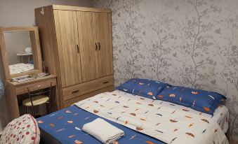 Linsen N. Rd. near Ningxia Night Market ,Taipei Station, Super Superior Suite for 2