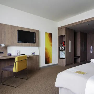 Novotel Yekaterinburg Centre (Новотель Екатеринбург Центр)