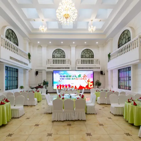 Kelong Hotel