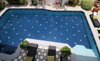 Pool Garden Villa in Pattaya City Center  by Guo