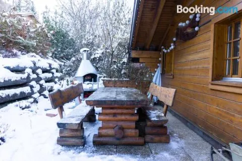 Chalet le Joyau - Cosy Mountain Hideaway for up to 6 - Close to Shops, Restaurants and Ski Lifts