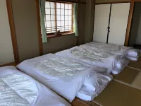 Cottage Marine House Hotel dekat Sea Cruise Marina