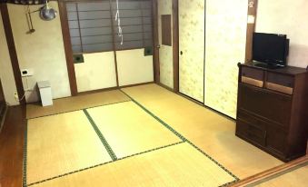 YK1: Japanese-Style Simple House