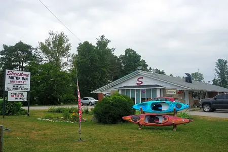 Shenstone Motor Inn and Restaurant