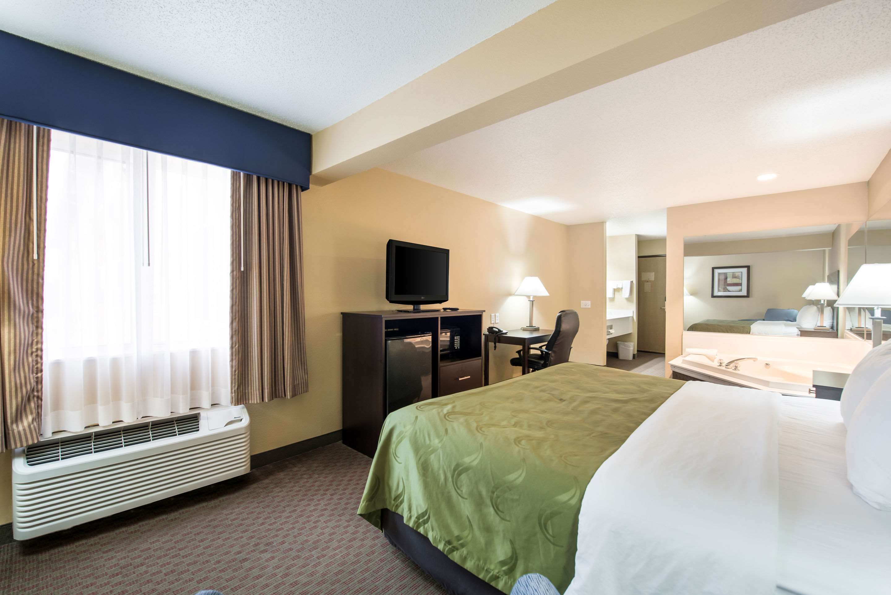 Quality Inn & Suites Menomonie