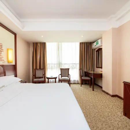 Vienna Hotel (Chongzuo Fusui Branch)