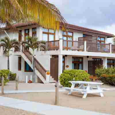 The Lodge at Jaguar Reef Hotel Exterior