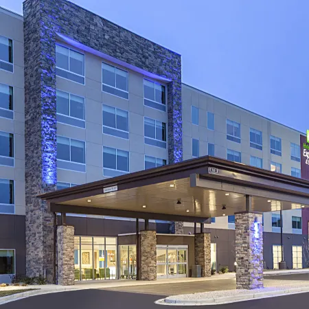 Holiday Inn Express & Suites HUDSON I-94 by IHG