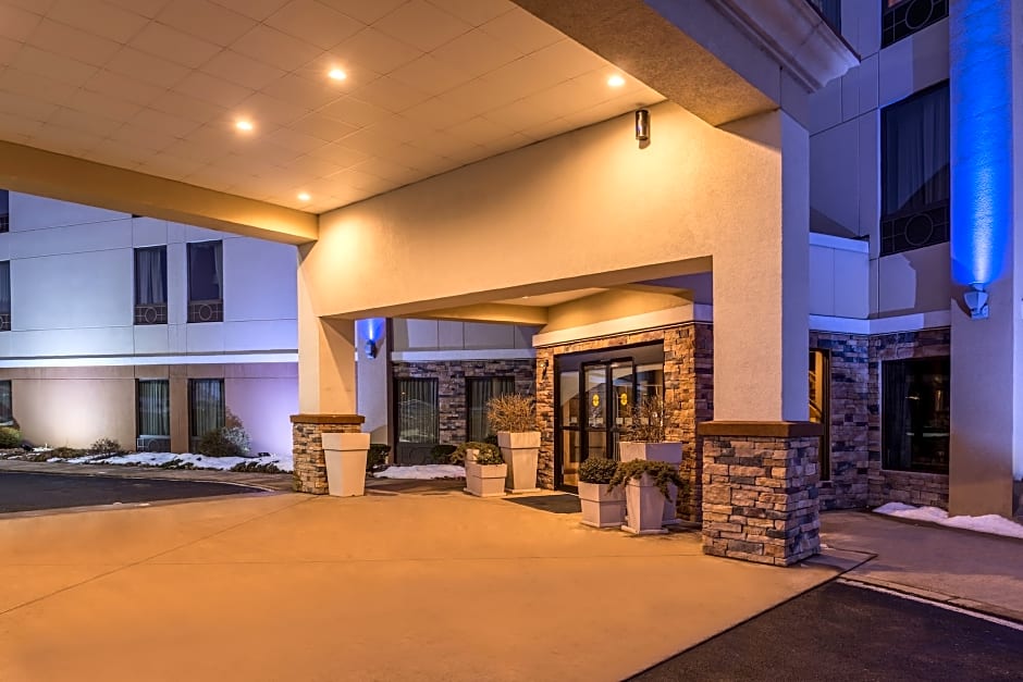 Holiday Inn Express Lewisburg - New Columbia, an Ihg Hotel